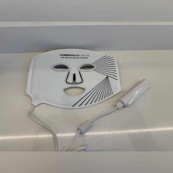CurrentBody Skin LED Light Therapy Mask - Picture 2 of 7